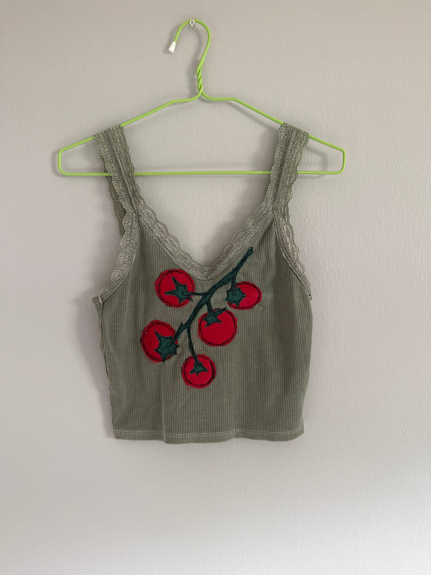 Tomato Vine Tank (Small)